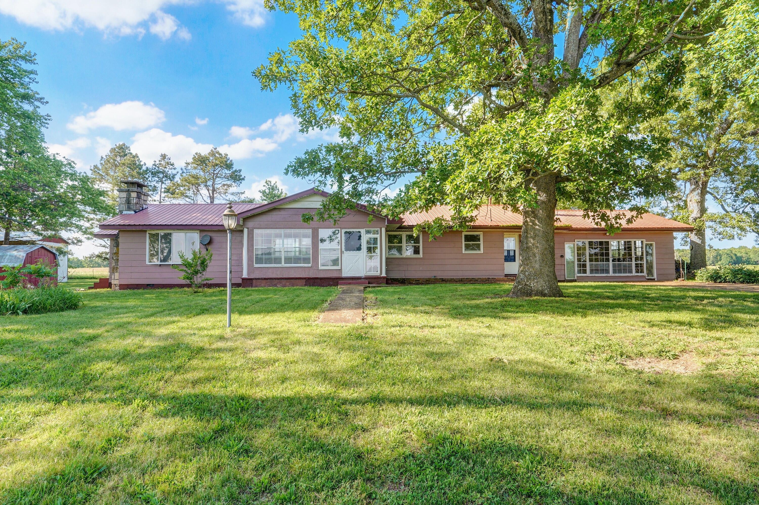 318 acres in Howell County, Missouri