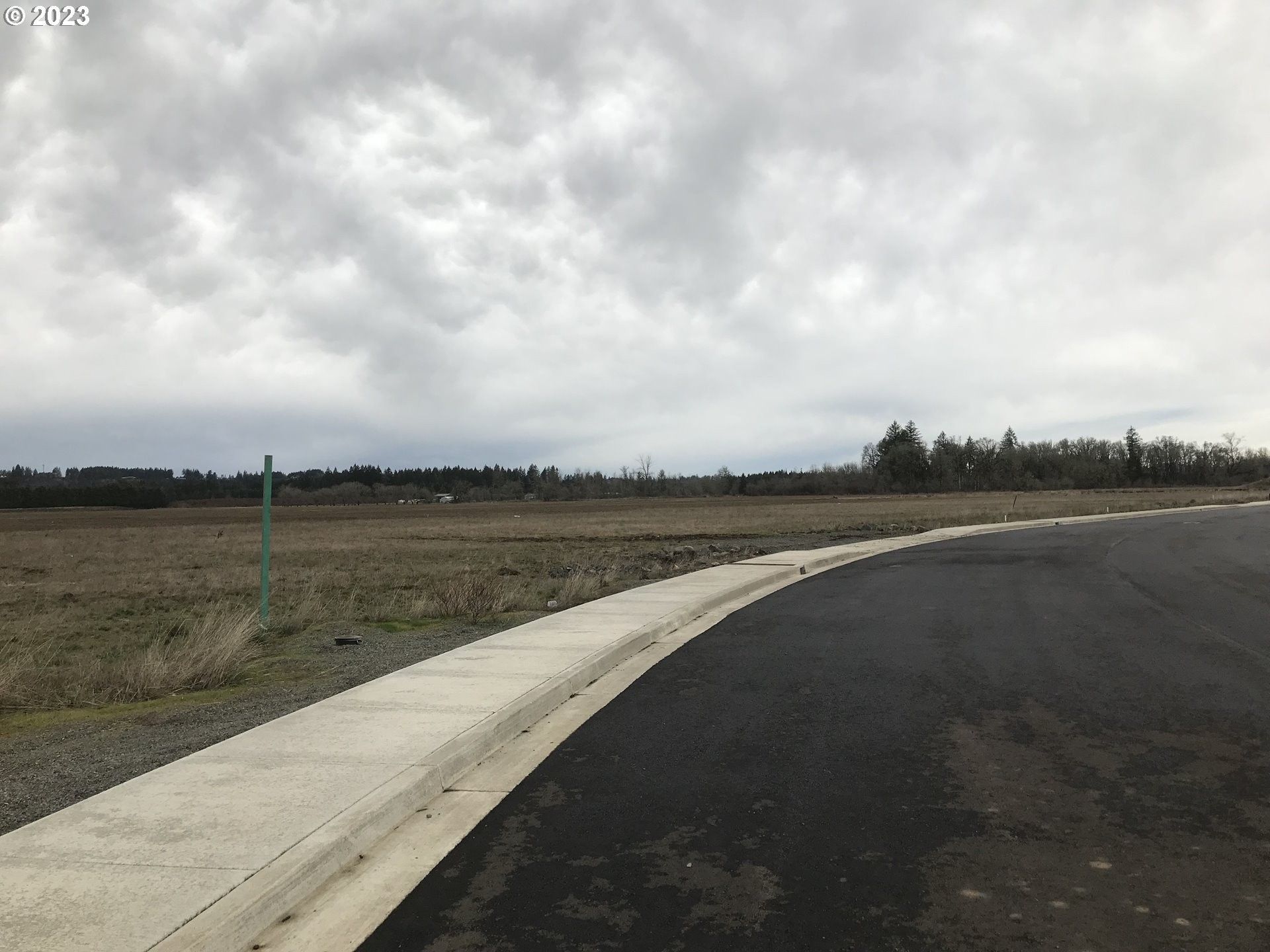 1.02 acres in Clackamas County, Oregon