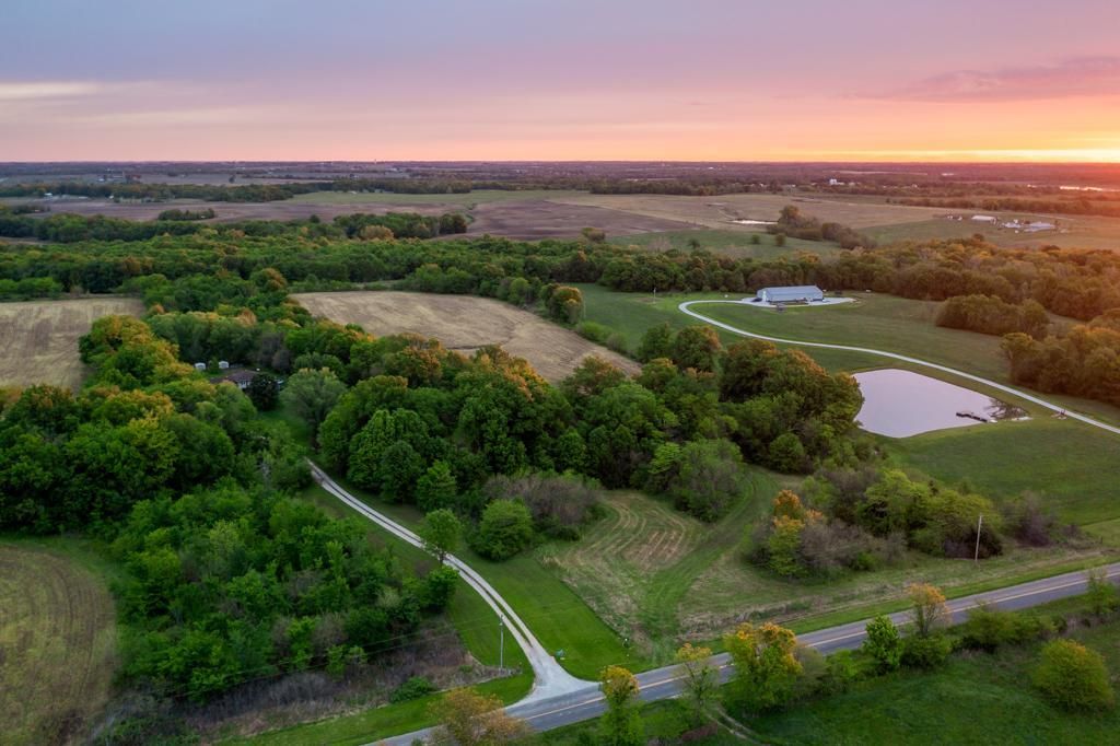 10.7 acres in Johnson County, Missouri