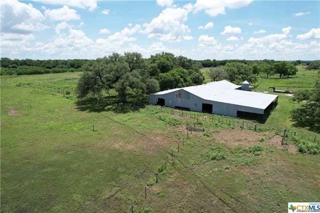 48.5 acres in Dewitt County, Texas