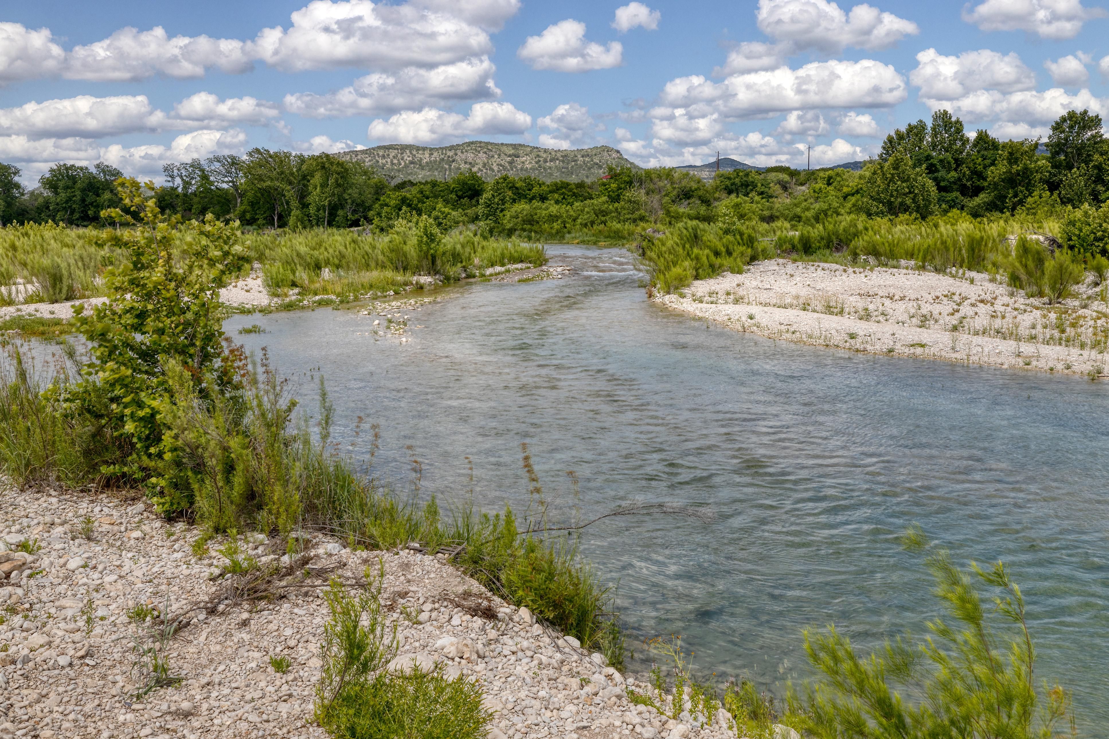 11.12 acres in Uvalde County, Texas