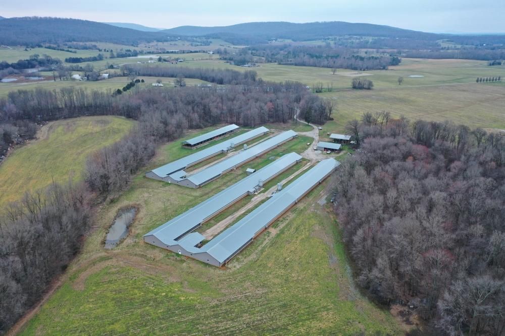 154 Counts Rd, Elora, TN 37328