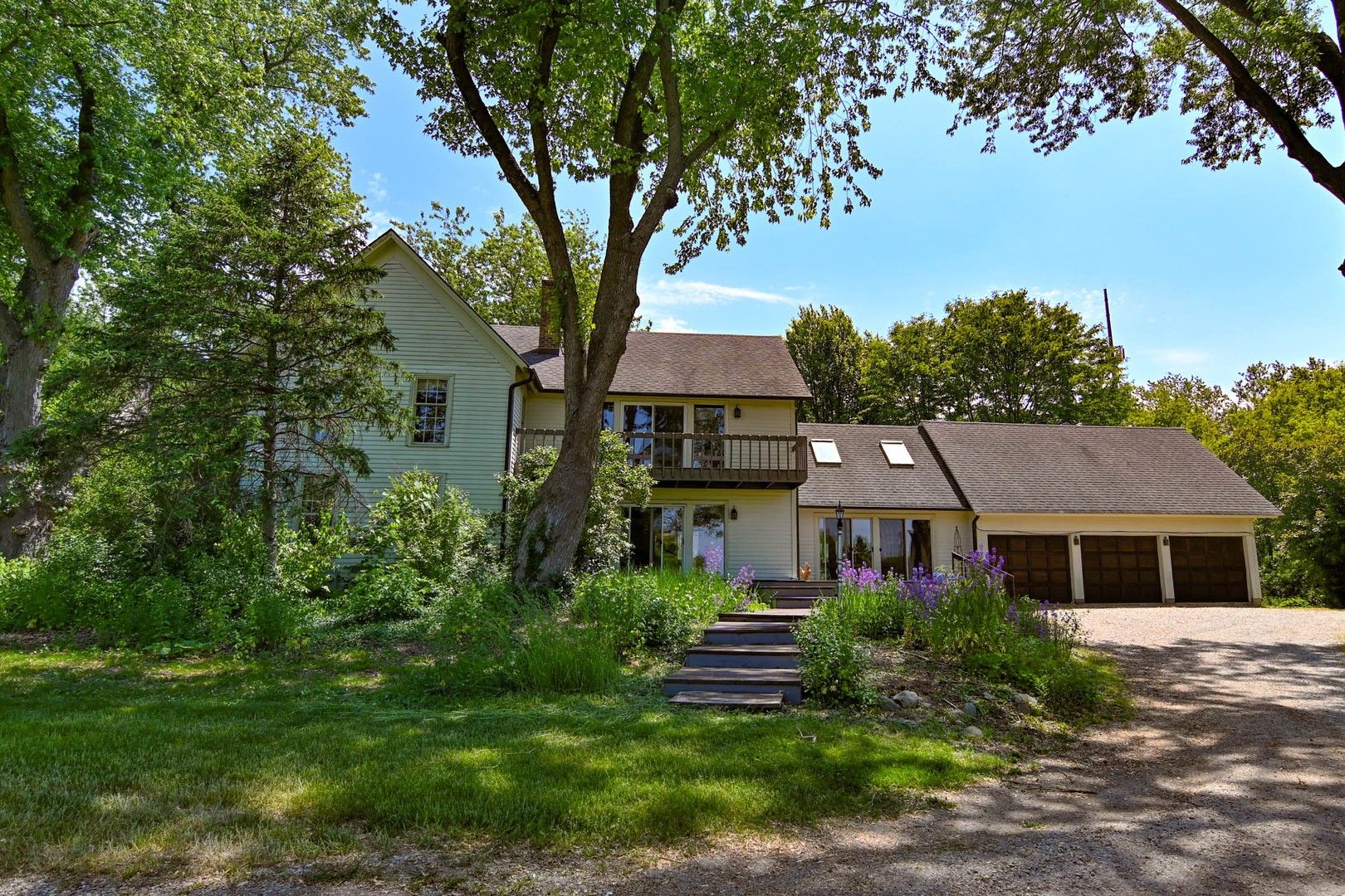 5.01 acres in McHenry County, Illinois