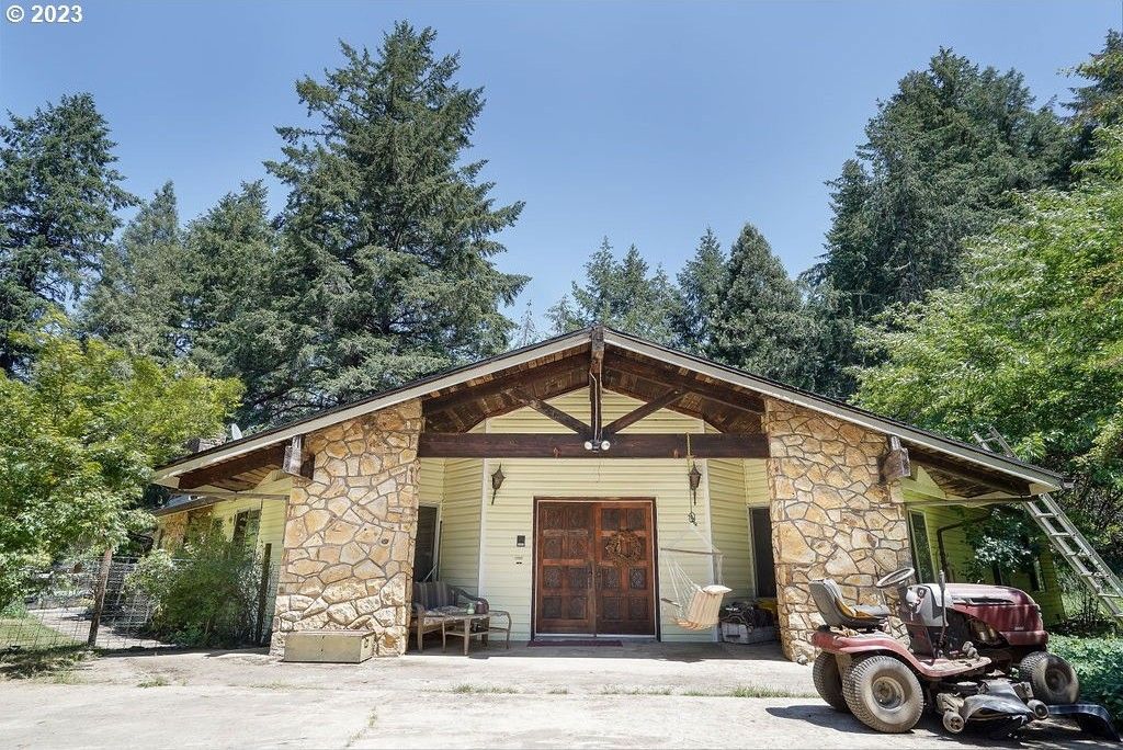 15.75 acres in Douglas County, Oregon