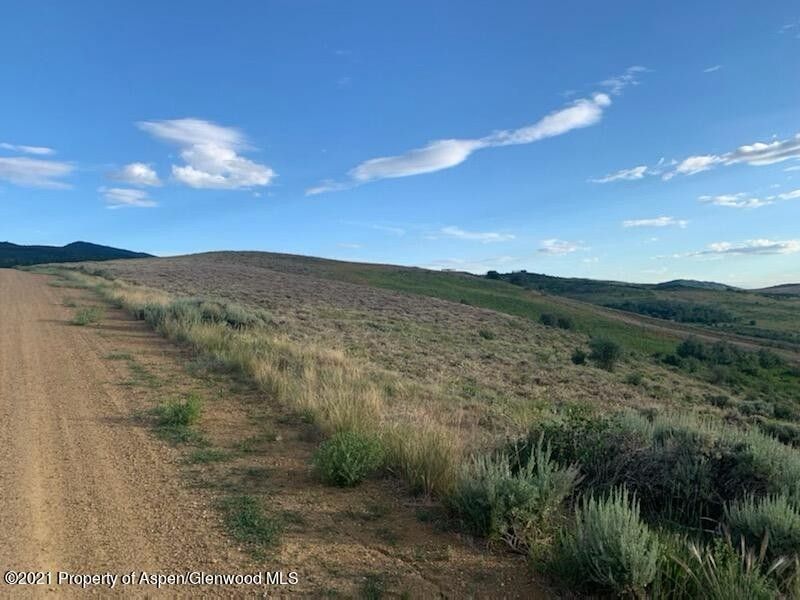 5 acres in Moffat County, Colorado