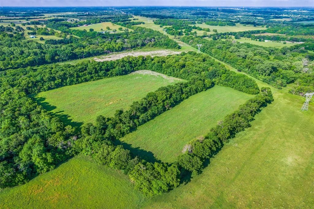 30.87 acres in Grayson County, Texas