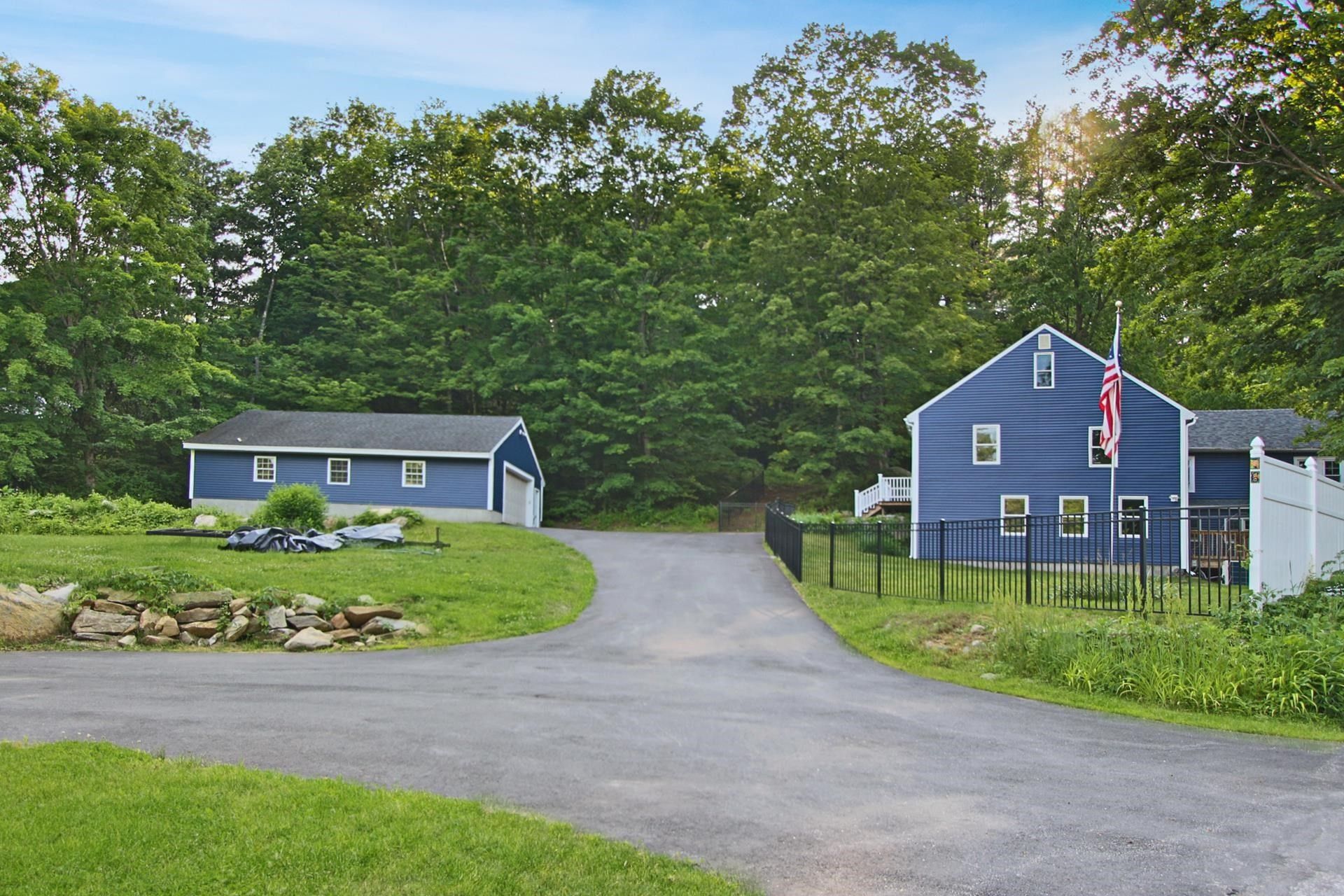 2 acres in Hillsborough County, New Hampshire