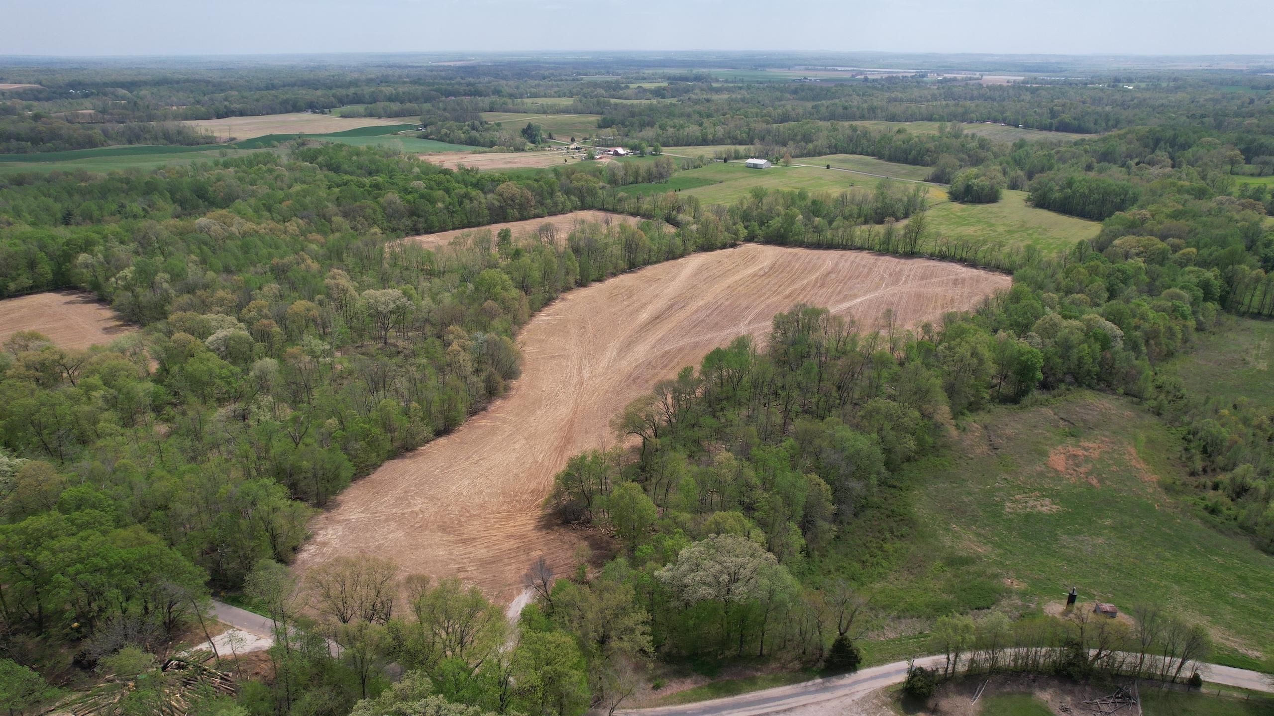 42.5 acres in Pike County, Indiana