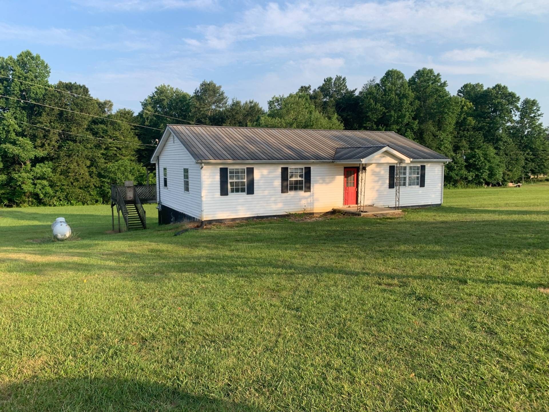 1.5 acres in Clinton County, Kentucky