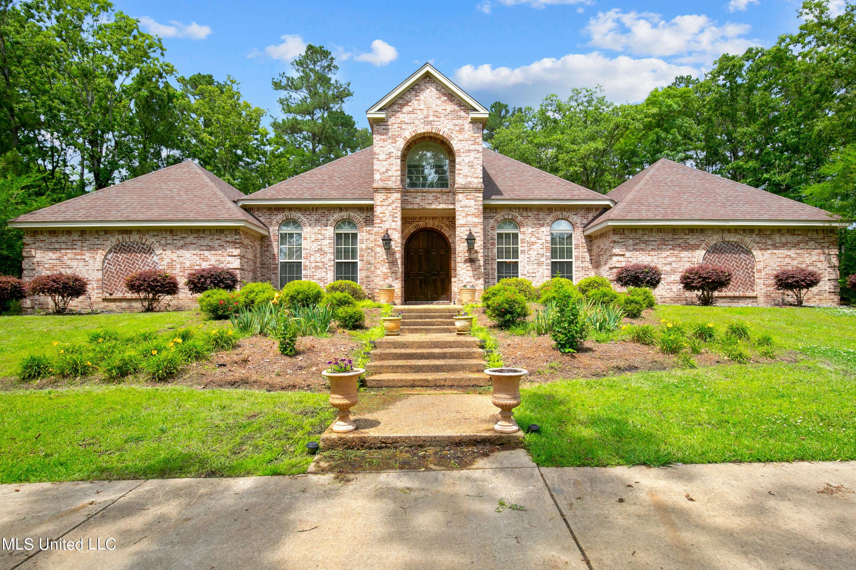 Single Family Residence, French Acadian Brandon, MS