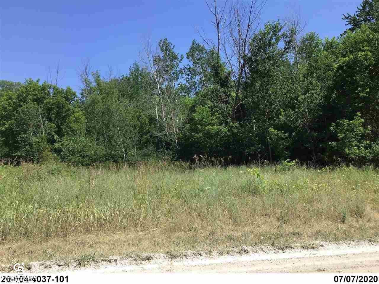 6 acres in Saint Clair County, Michigan