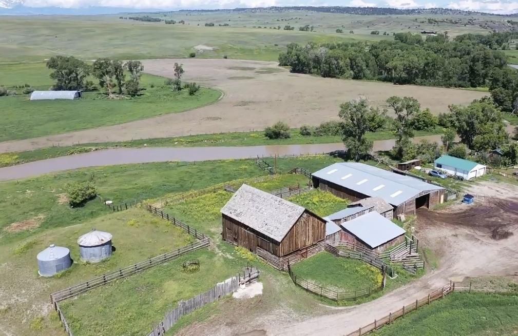 1,470 acres in Sweet Grass County, Montana