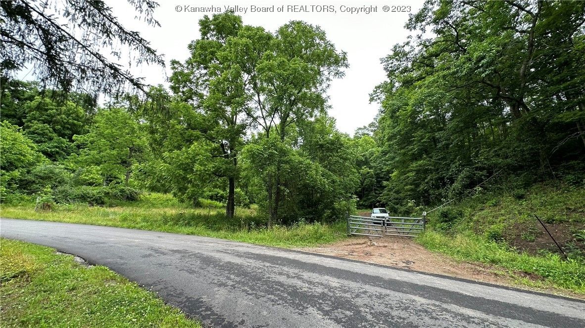 21.68 acres in Mason County, West Virginia