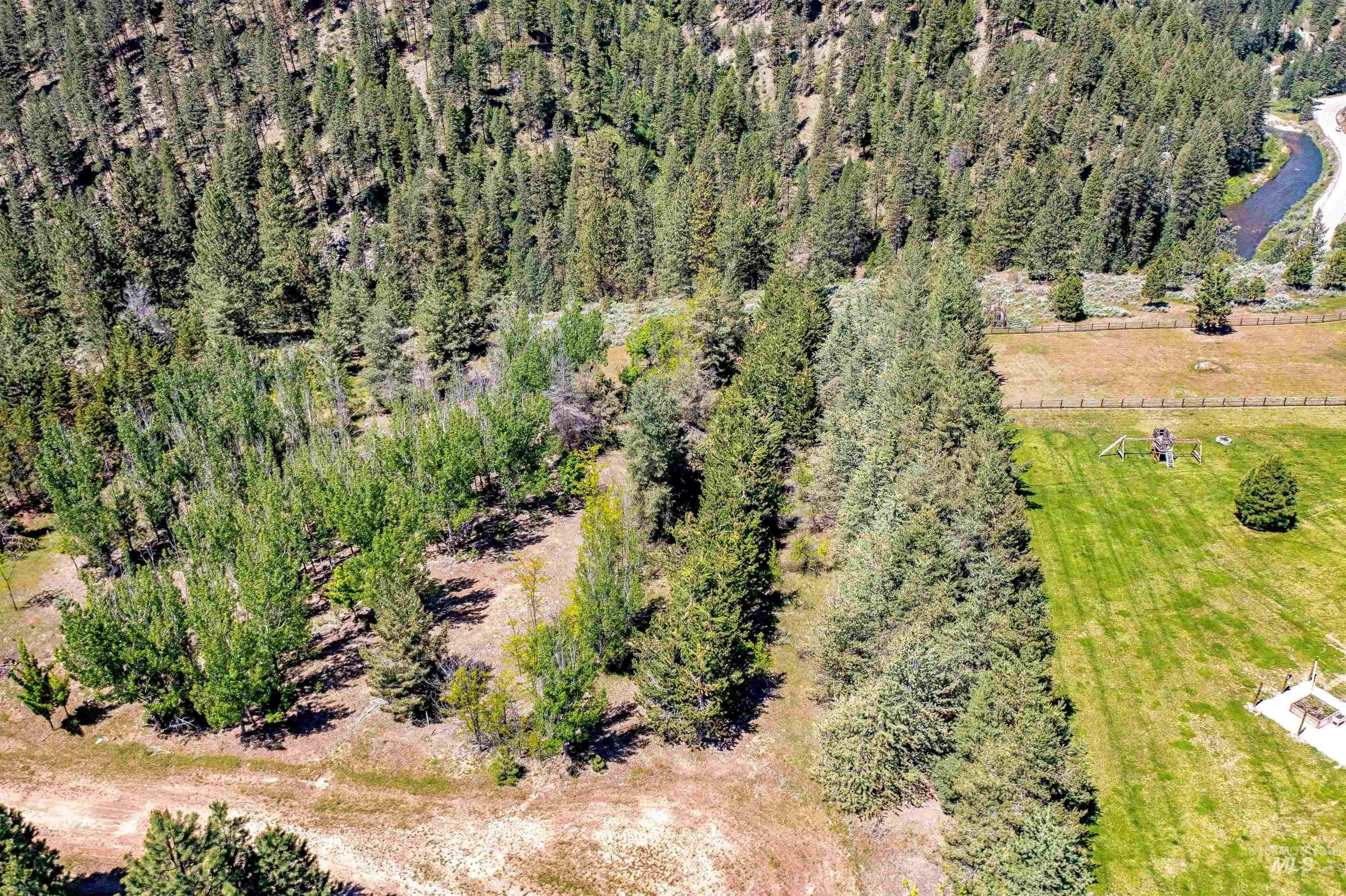 2.4 acres in Boise County, Idaho