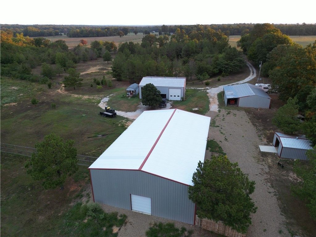 20 acres in McCurtain County, Oklahoma