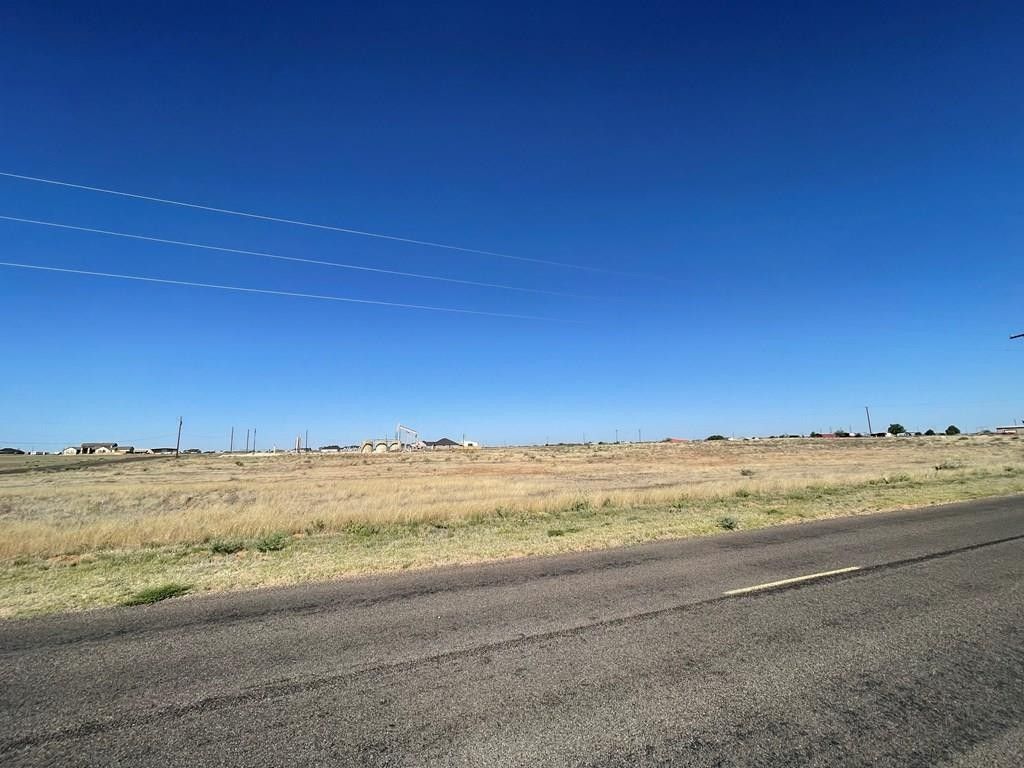 9.56 acres in Andrews County, Texas