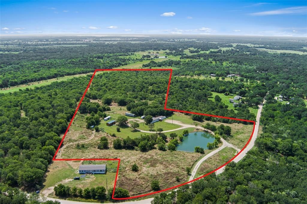 24.55 acres in Navarro County, Texas