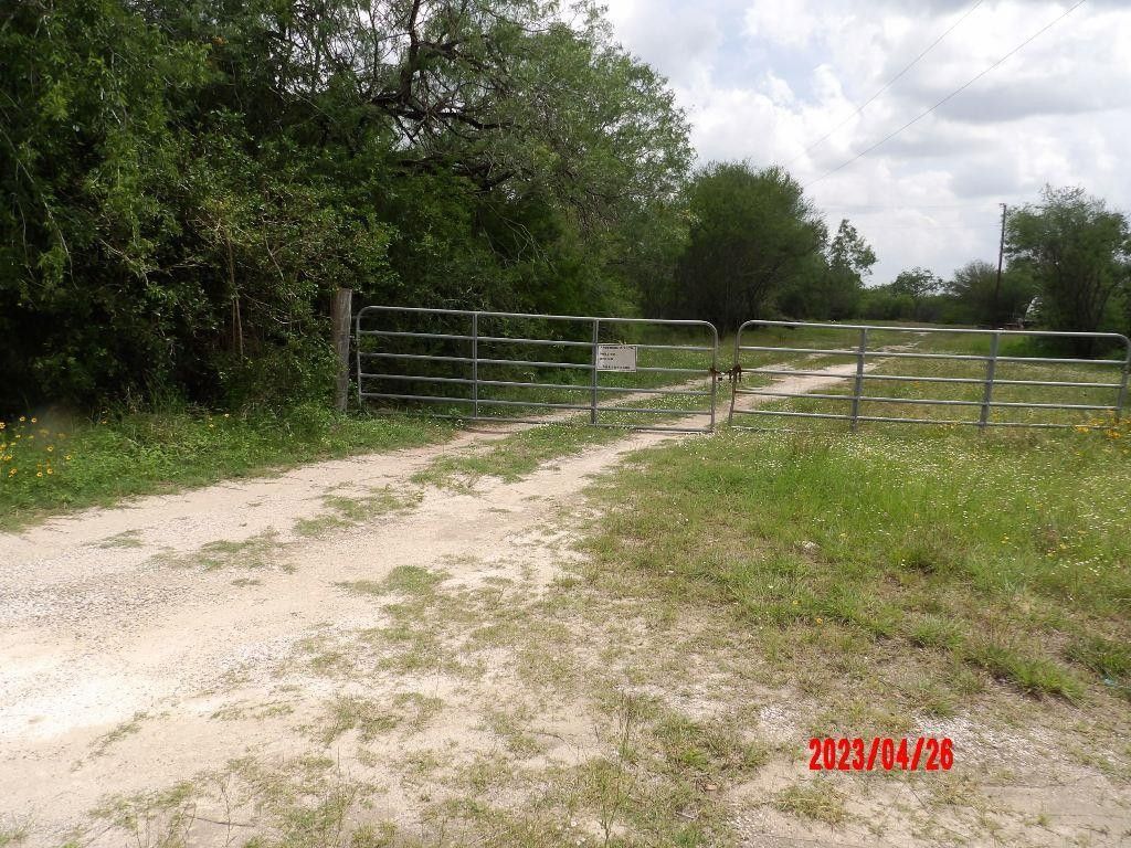 105.38 acres in Bee County, Texas