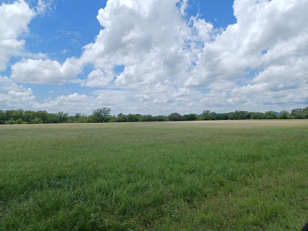 14.25 acres in Kerr County, Texas