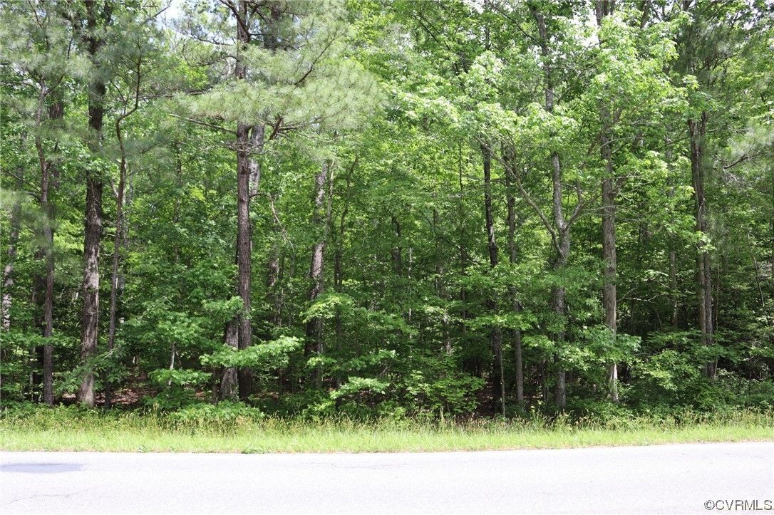 6.63 acres in Mathews County, Virginia