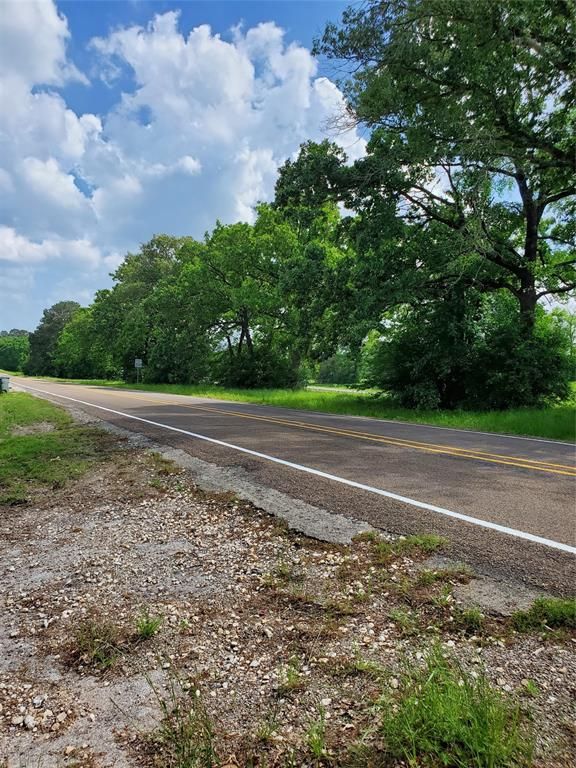 5 acres in Walker County, Texas