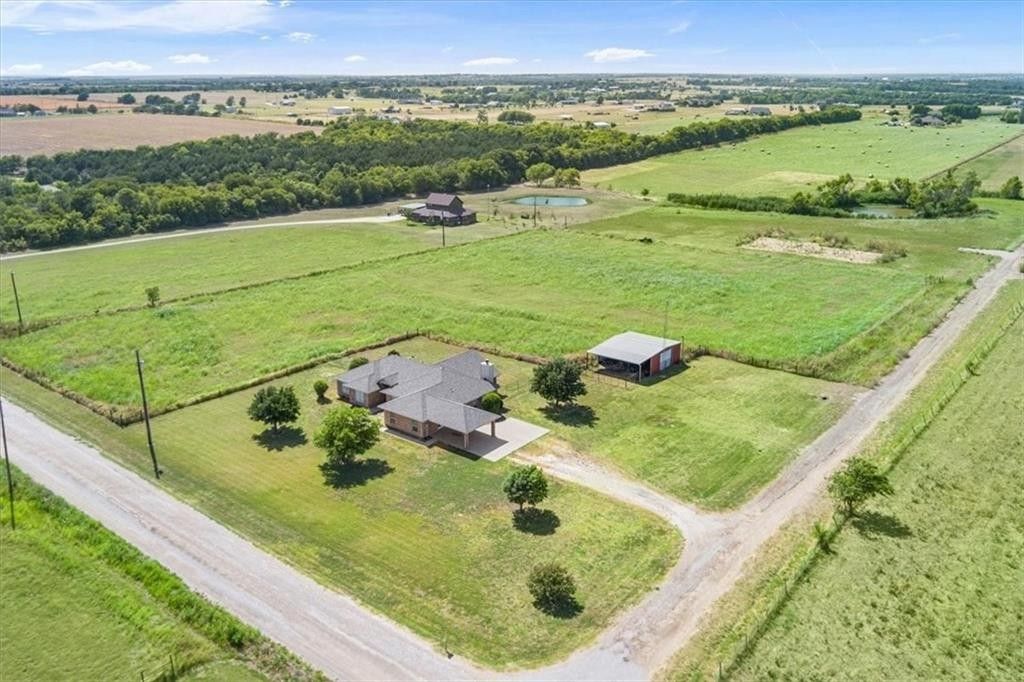 5.08 acres in Falls County, Texas