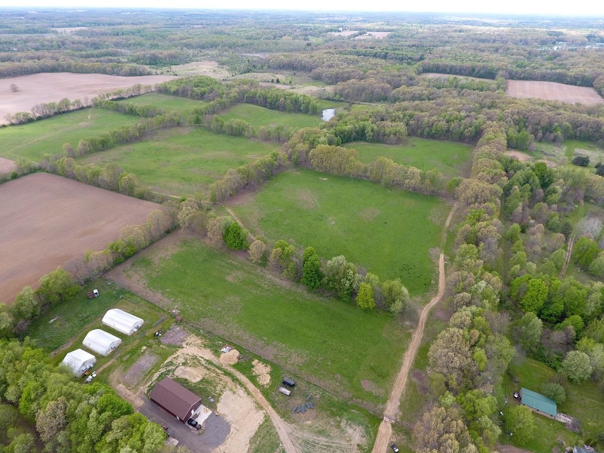 100 acres in Jackson County, Michigan