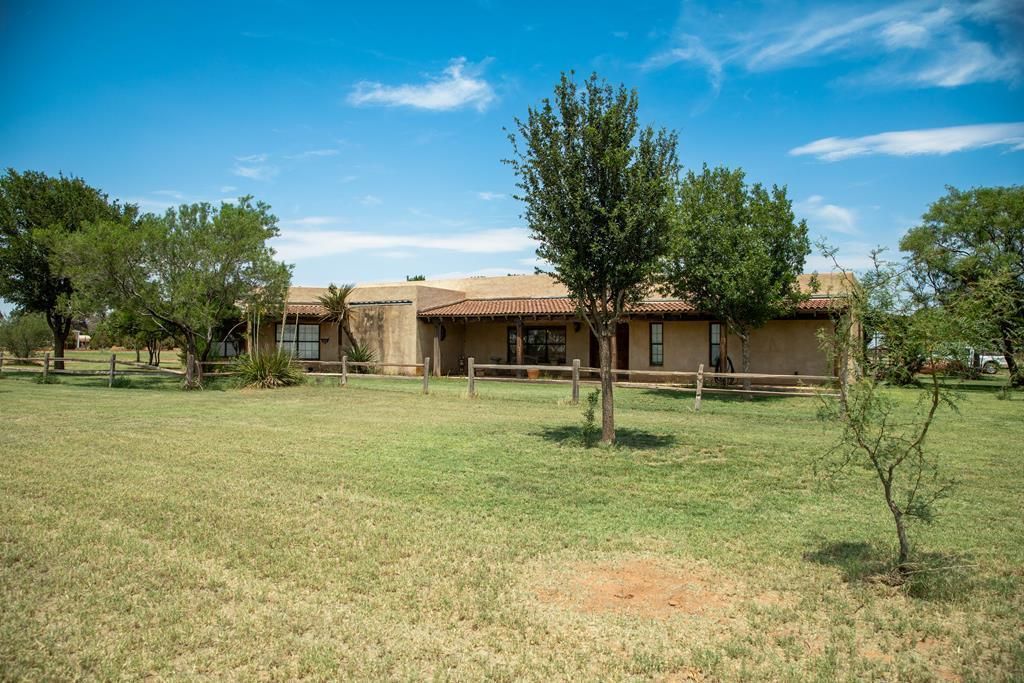 2168 County Road 3151, Stanton, TX 79782