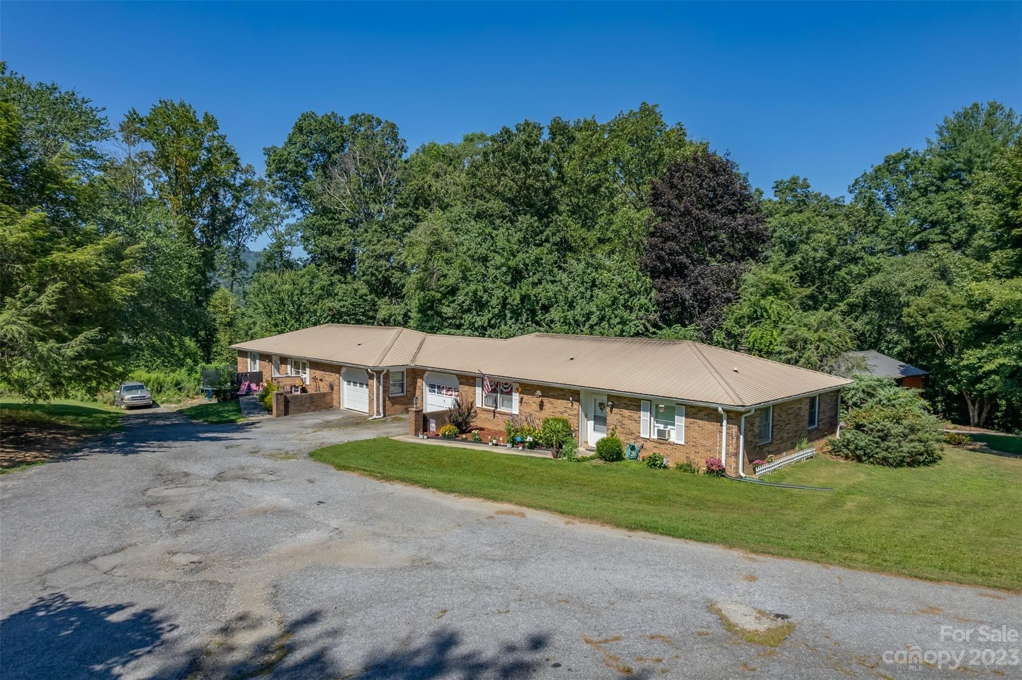 1.74 acres in Henderson County, North Carolina