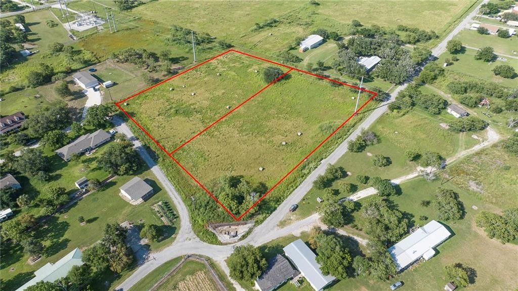 2 acres in Bee County, Texas