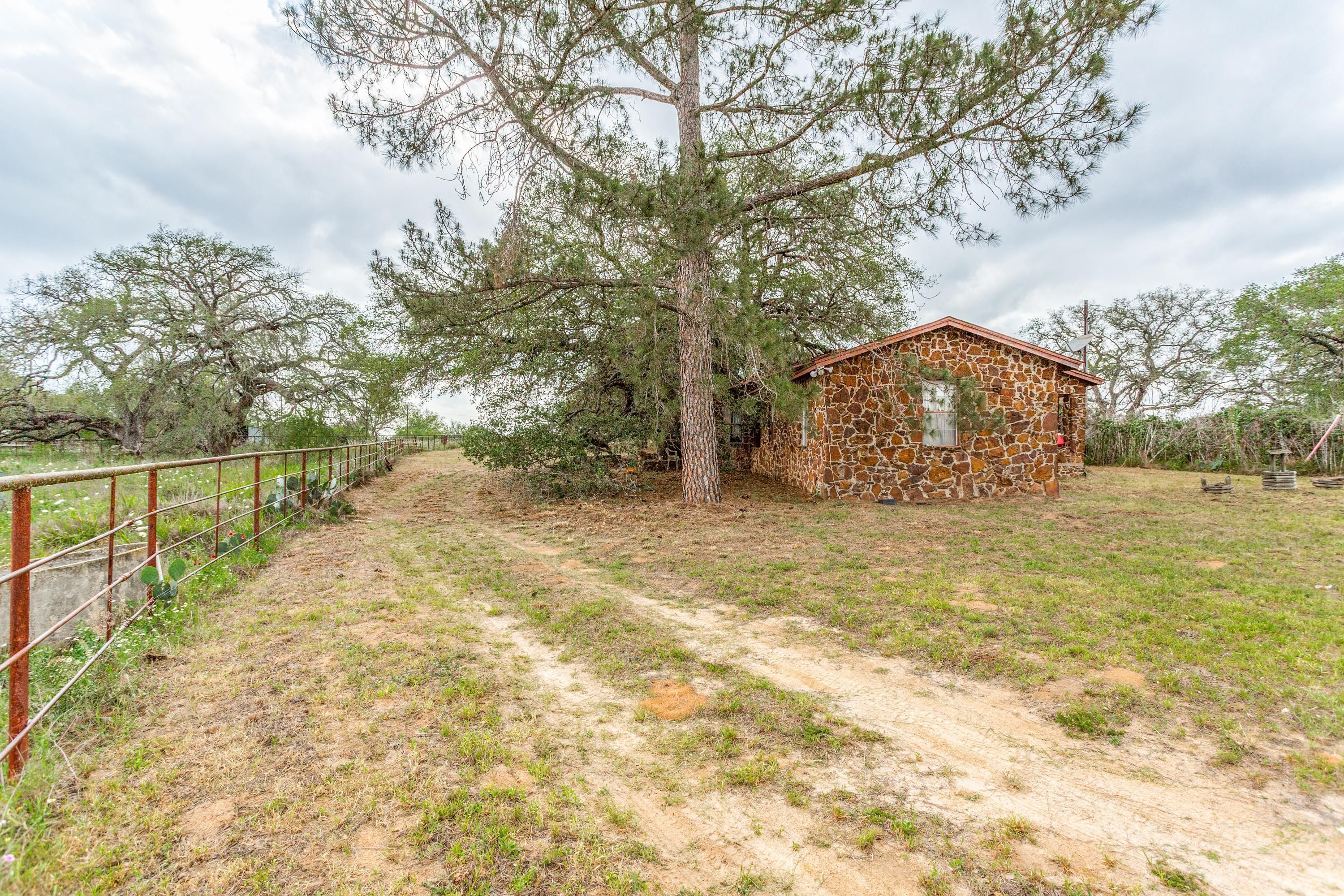 15179 Texas 16, Poteet, TX 78065 MLS sabor1682151