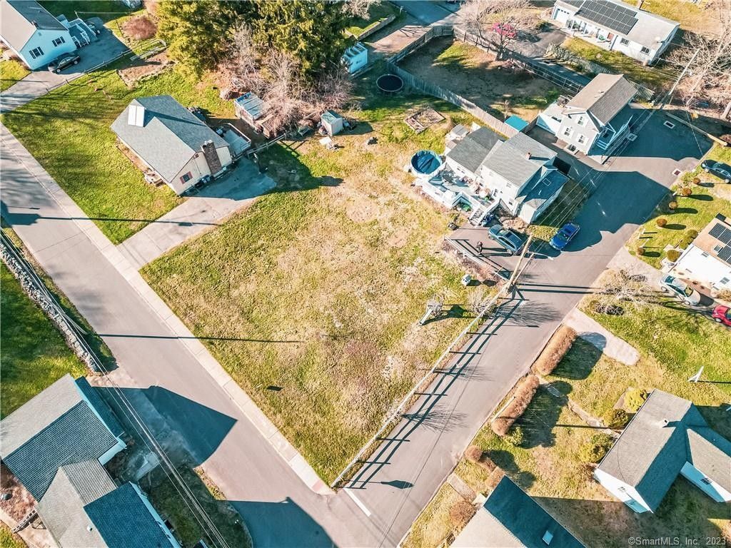 0.28 acres in New London County, Connecticut