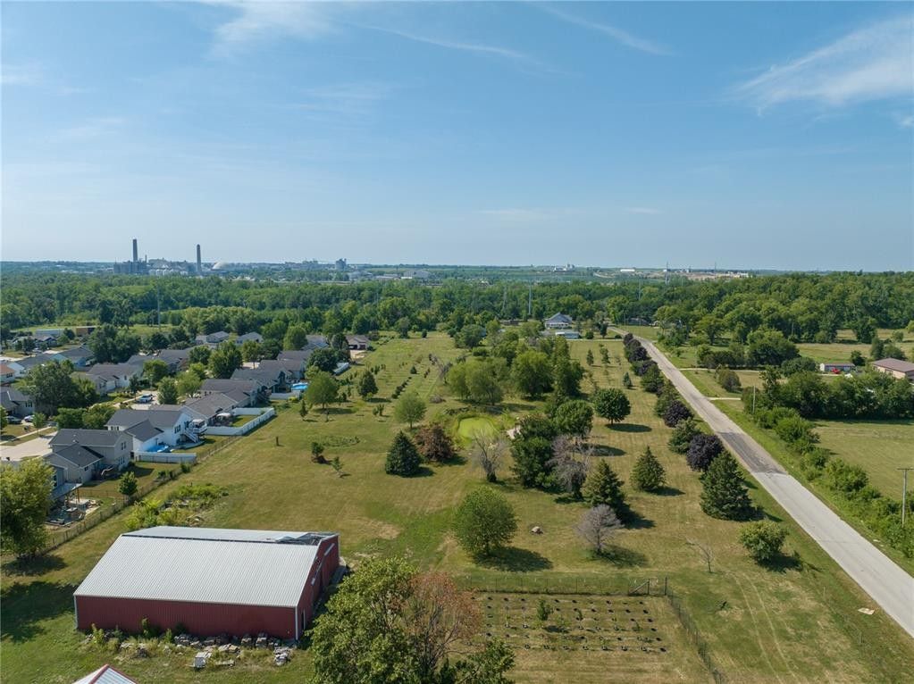 10.52 acres in Linn County, Iowa