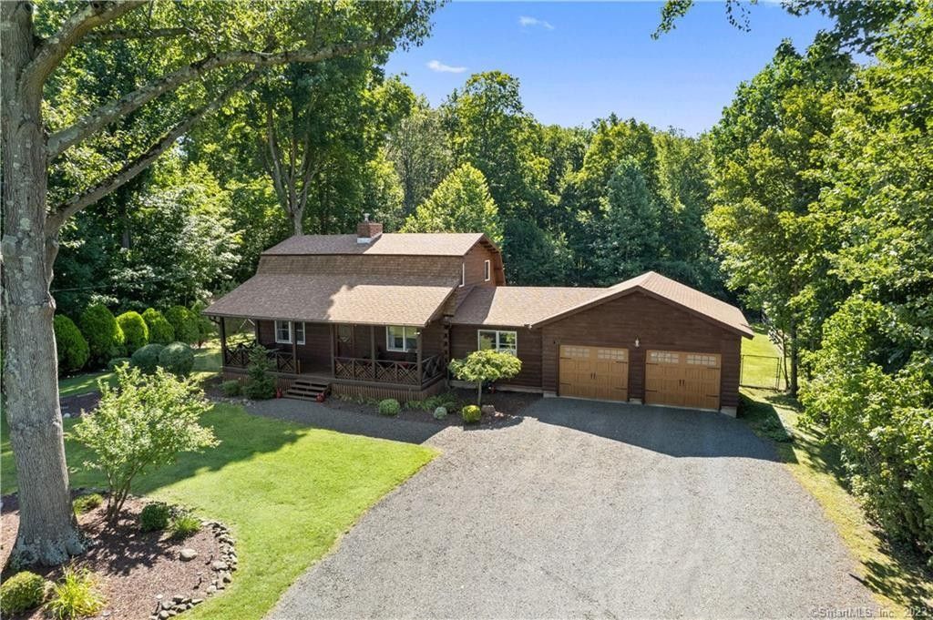 2.24 acres in New Haven County, Connecticut