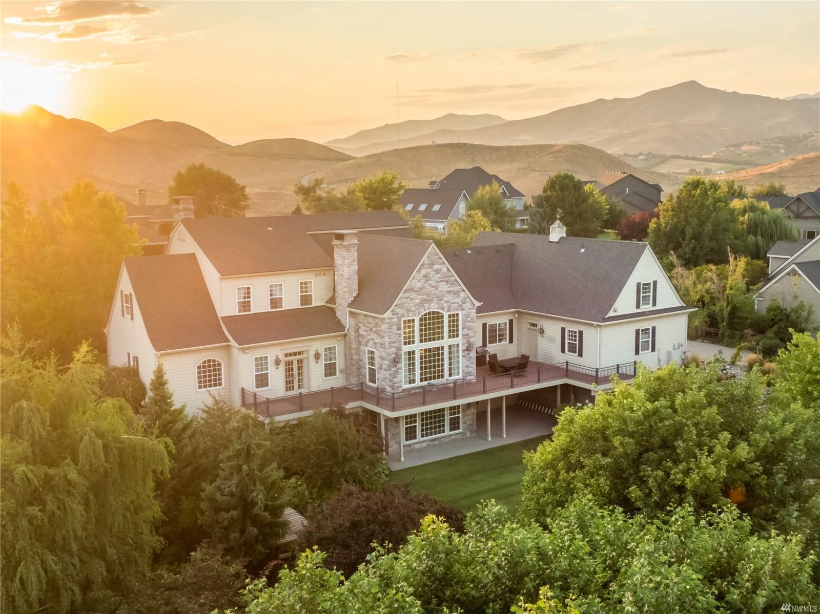 0.8 acres in Chelan County, Washington