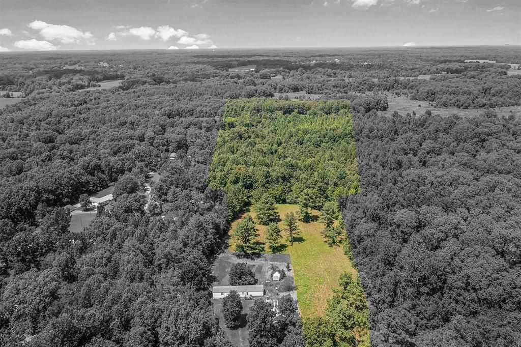 20 acres in Gibson County, Tennessee