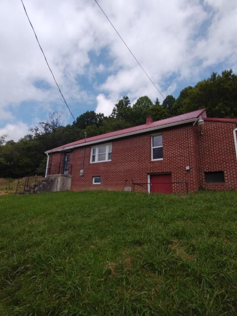 1 acres in Mercer County, West Virginia