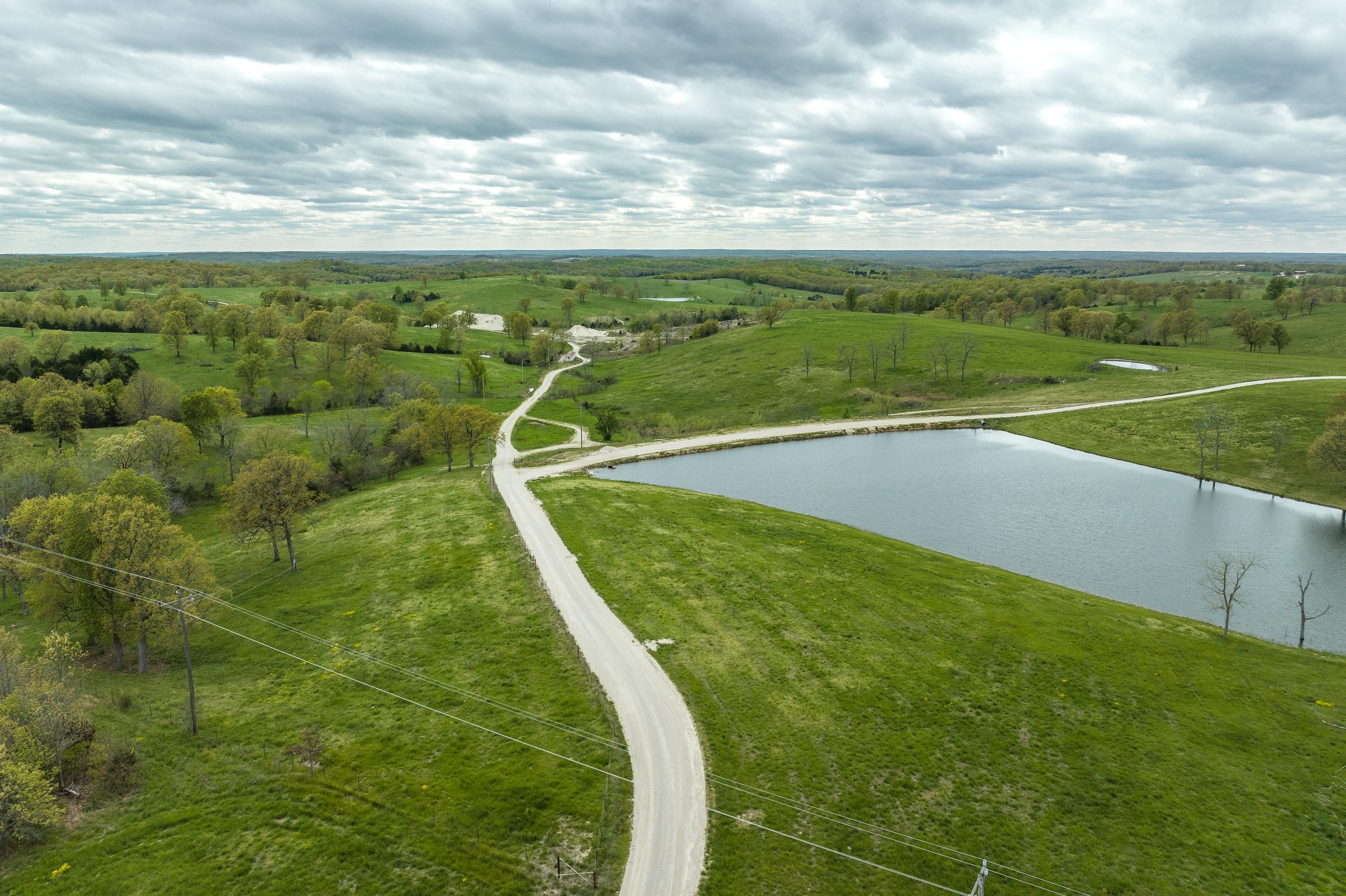900 acres in Miller County, Missouri