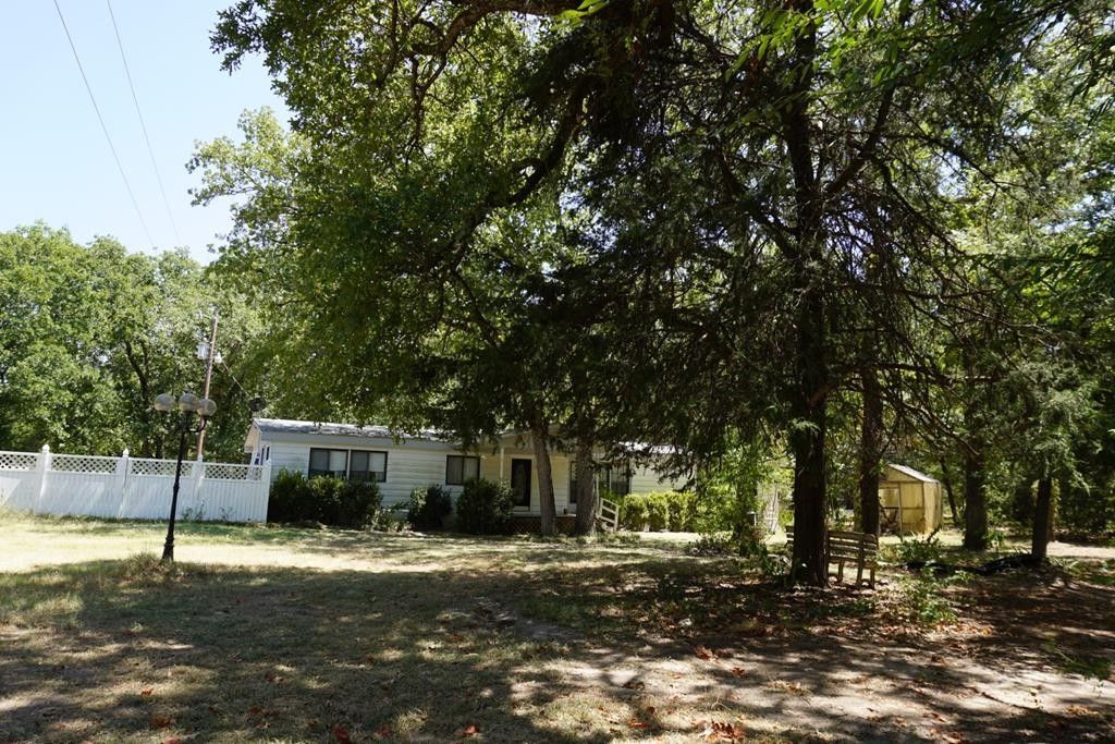 5 acres in Henderson County, Texas