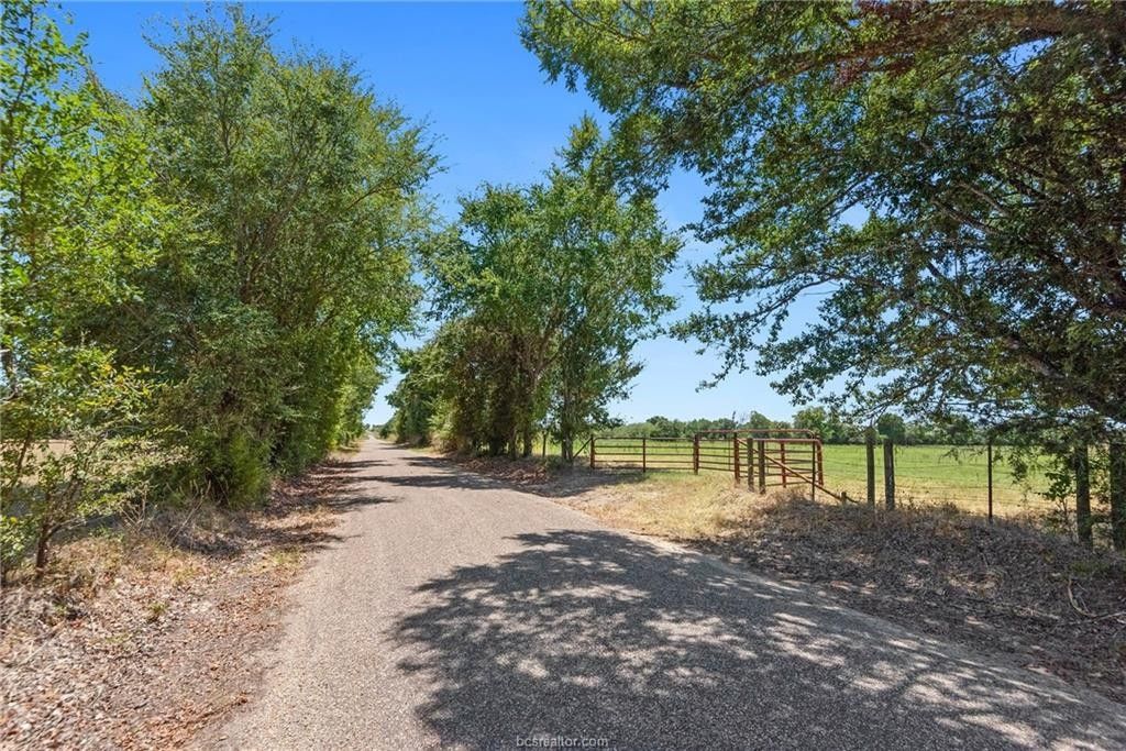 10 acres in Burleson County, Texas