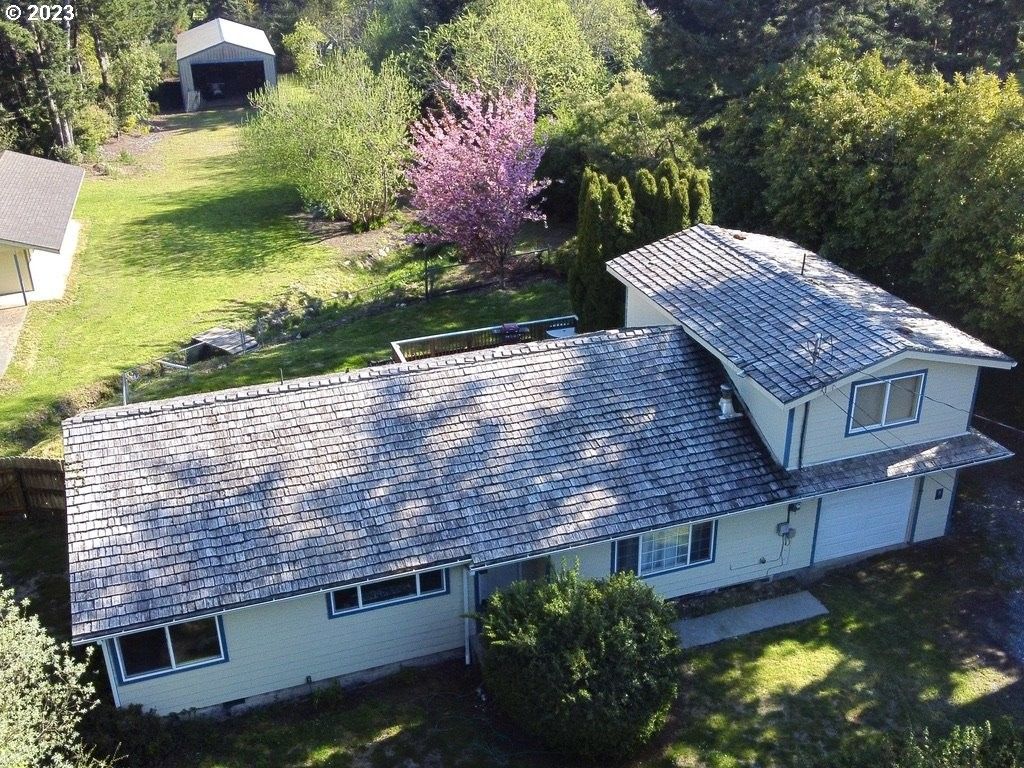 0.75 acres in Curry County, Oregon