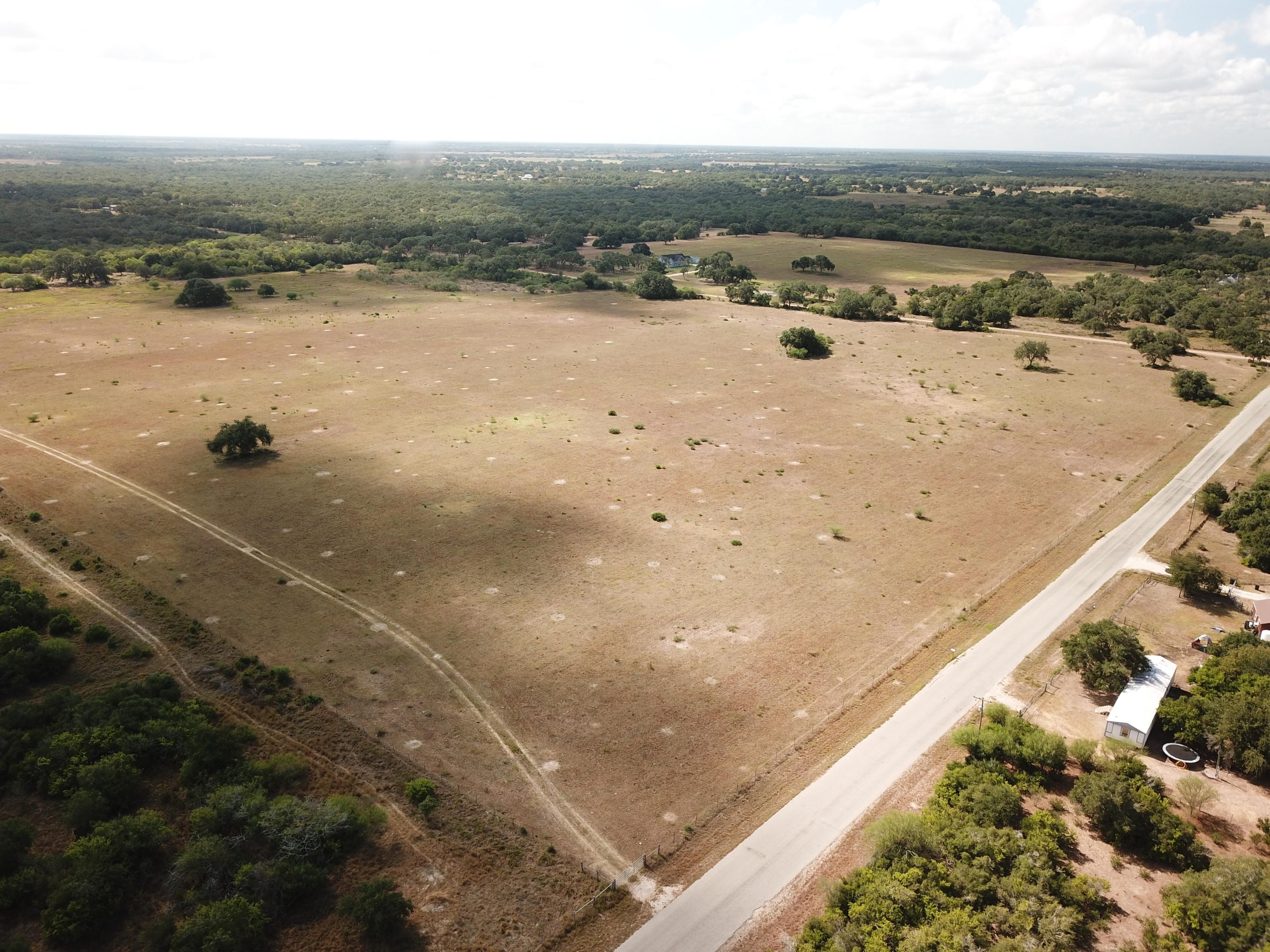 2615 YKT Slickfield Road, Yorktown, TX 78164