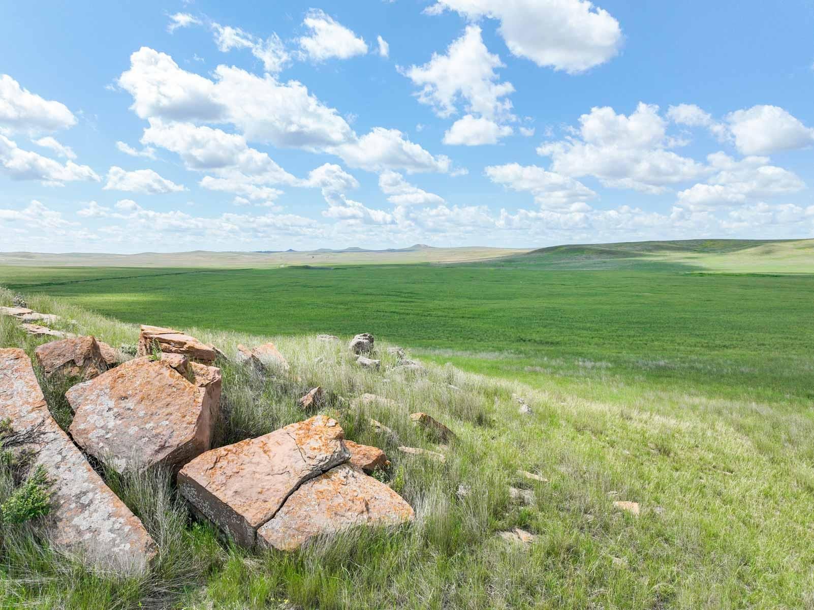 5,512 acres in Gillette, WY, 82716