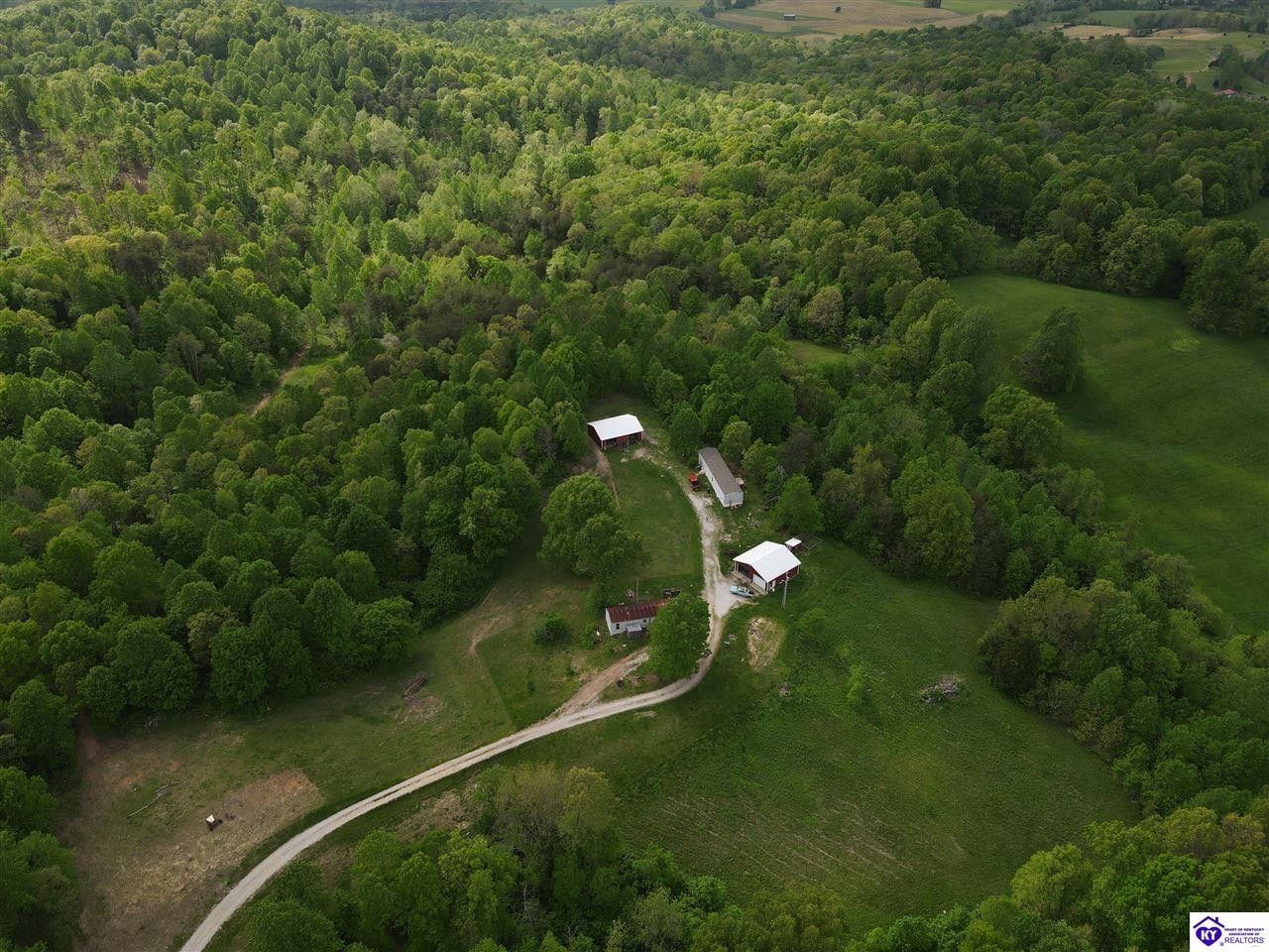 53 acres in Hart County, Kentucky