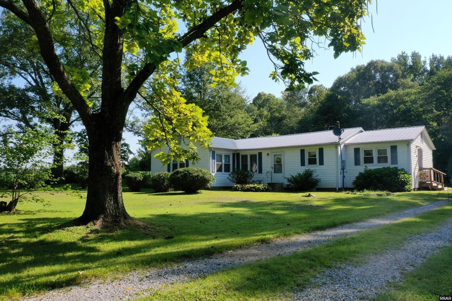 6 acres in Weakley County, Tennessee