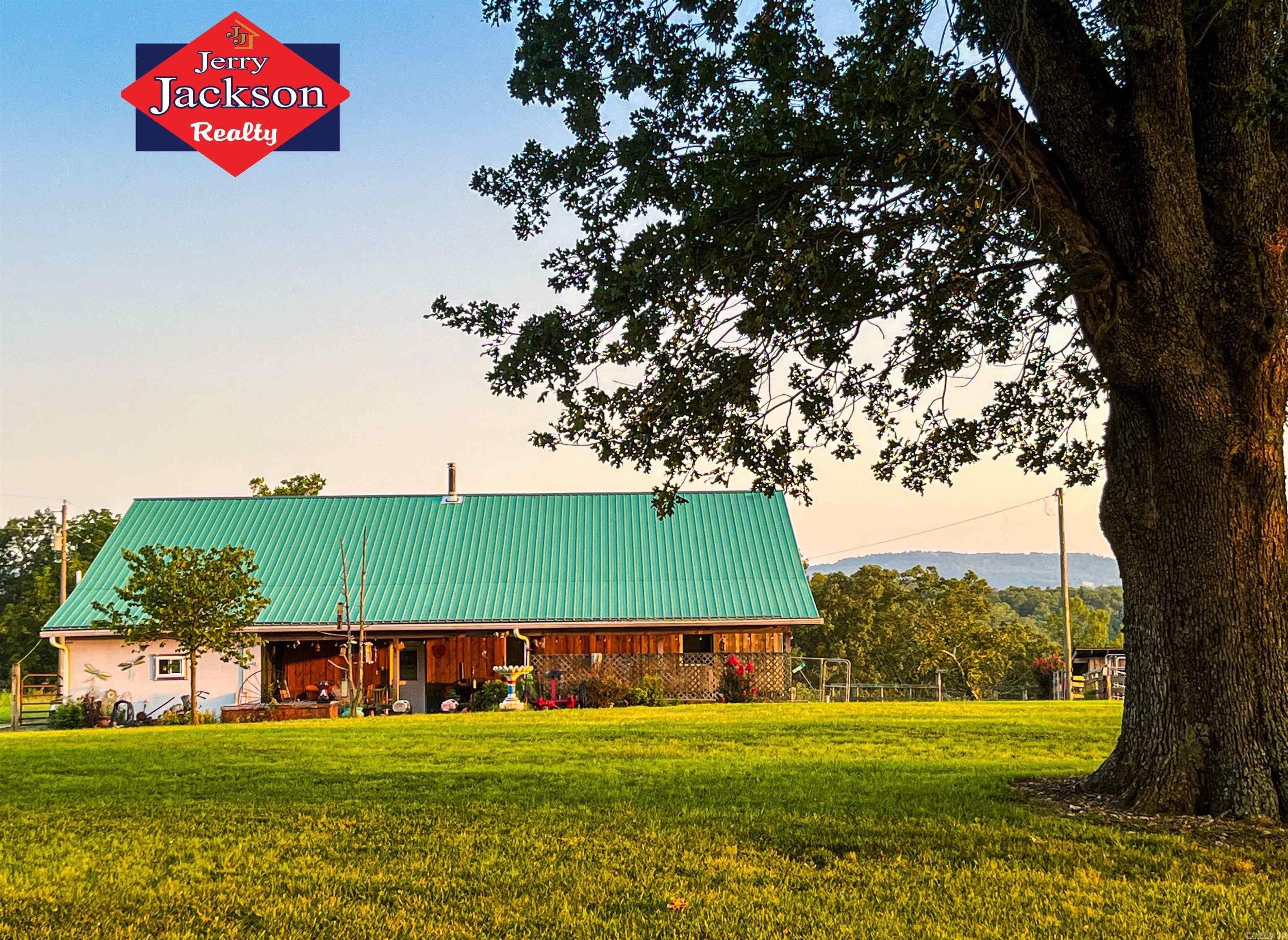 101 acres in Searcy County, Arkansas