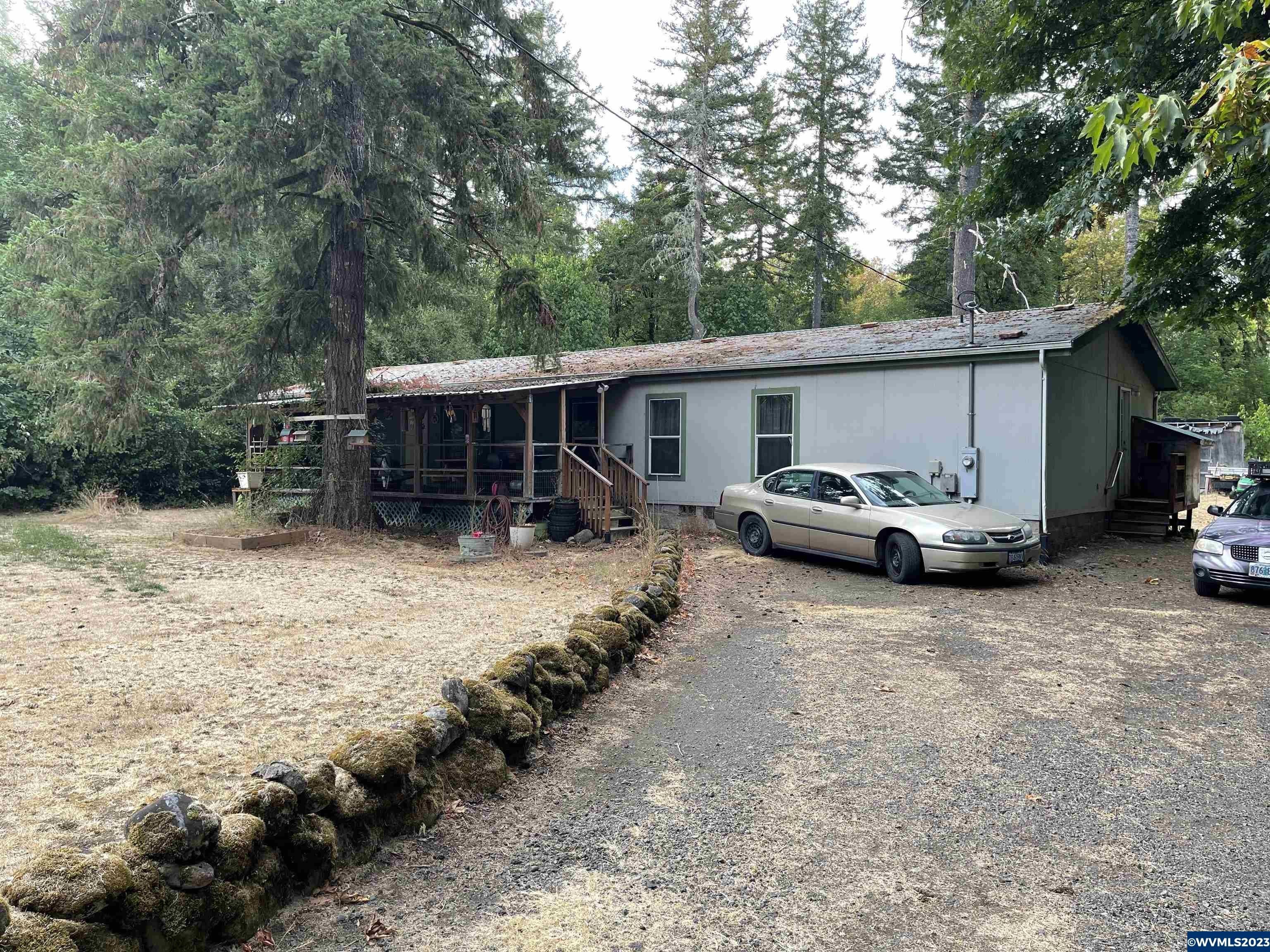 4.93 acres in Polk County, Oregon