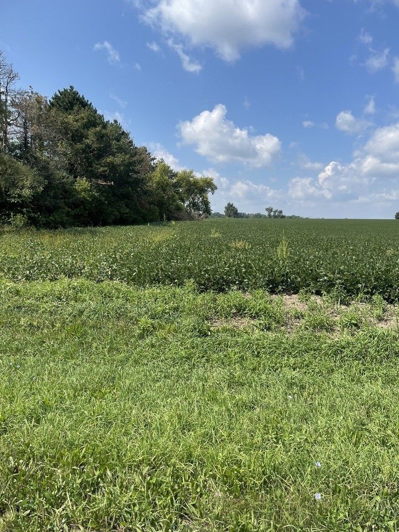 7 acres in McHenry County, Illinois