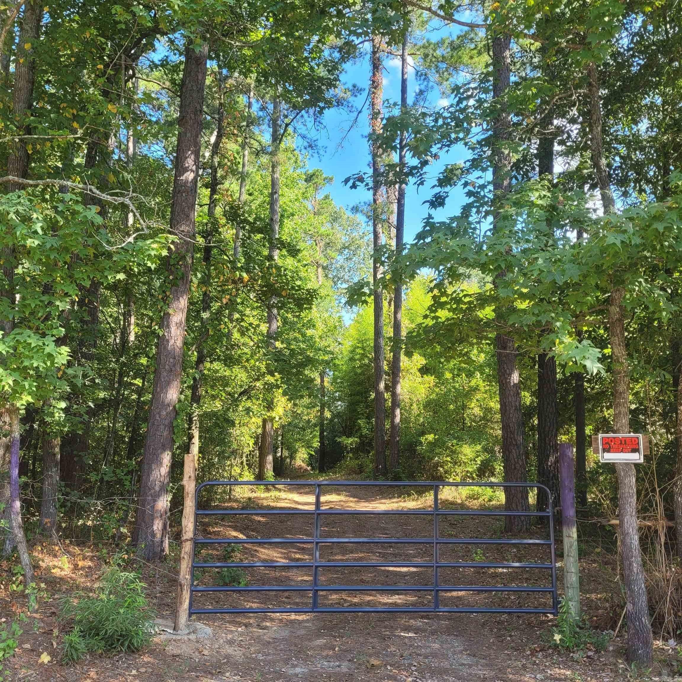 10 acres in Perry County, Arkansas