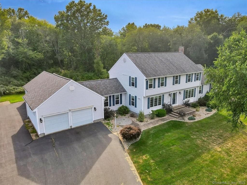 0.7 acres in Hartford County, Connecticut